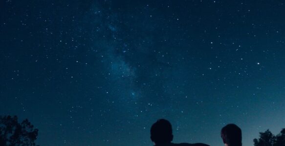 Stargazing Apps: Your Universe Pocket Guide 2024