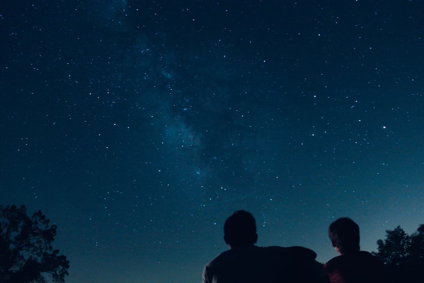 Stargazing Apps: Your Universe Pocket Guide 2024